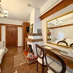 Pliades Traditional Ξενοδοχείο