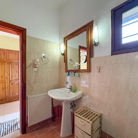 فندق Pliades Traditional 3*