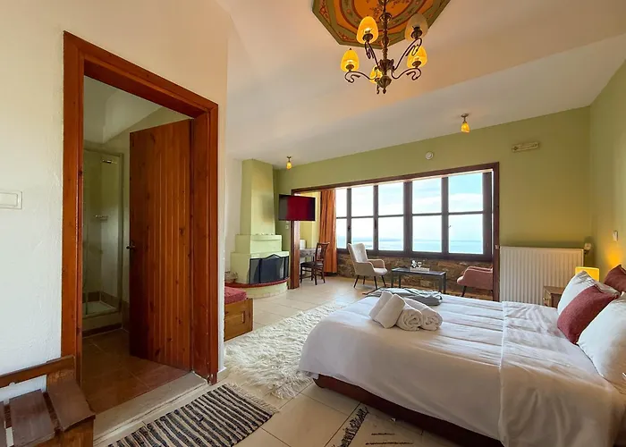Pliades Traditional 3* Palaios Panteleimonas