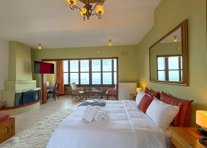 Hotel Pliades Traditional