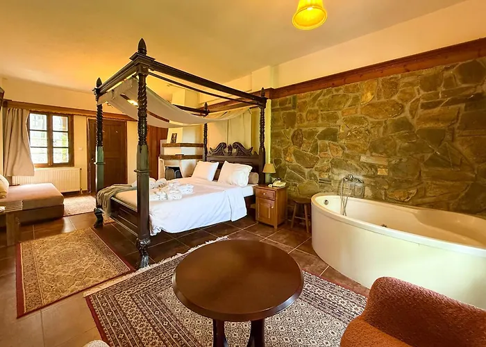 Hotel Pliades Traditional 3*