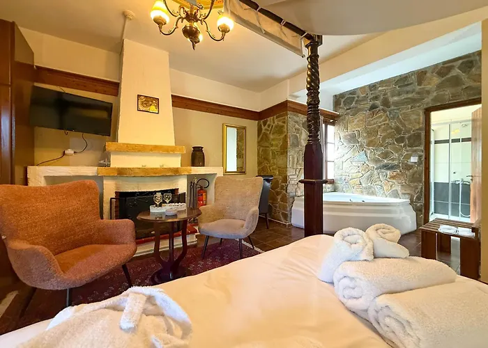 Pliades Traditional Hotel