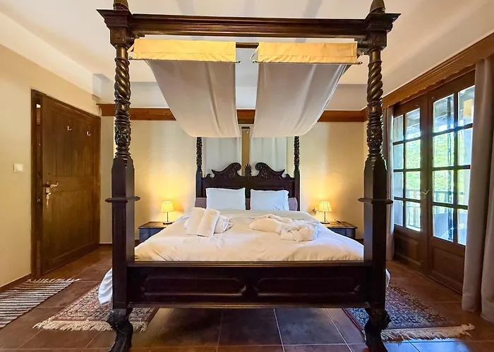 Hotel Pliades Traditional 3*