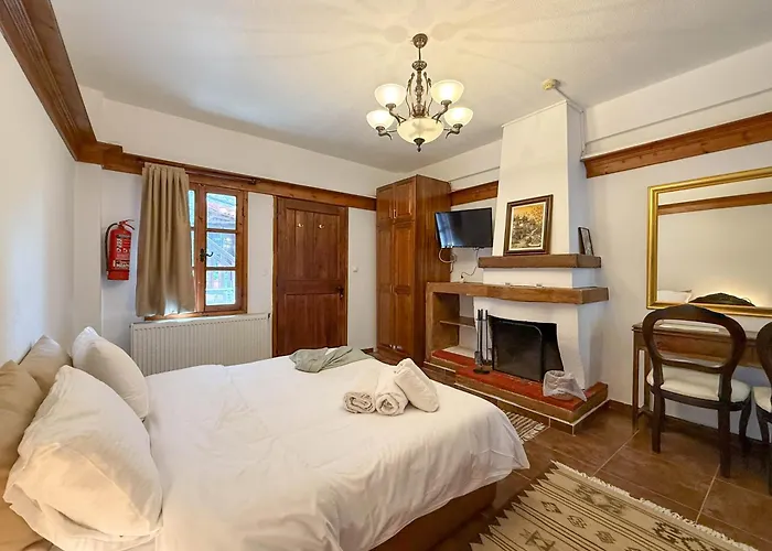 Hotel Pliades Traditional 3*