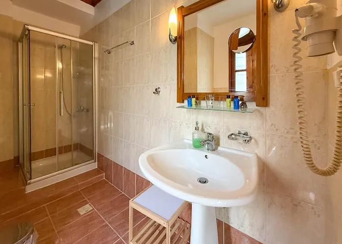 Pliades Traditional 3* Palaios Panteleimonas