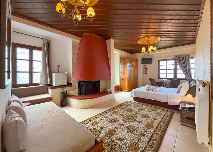Pliades Traditional Hotel