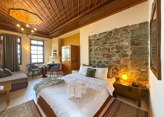 Pliades Traditional 3* Palaios Panteleimonas