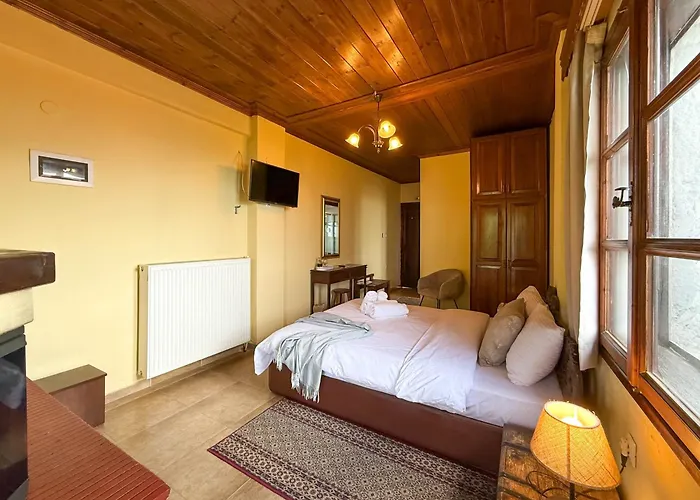 Pliades Traditional Hotel Palaios Panteleimonas